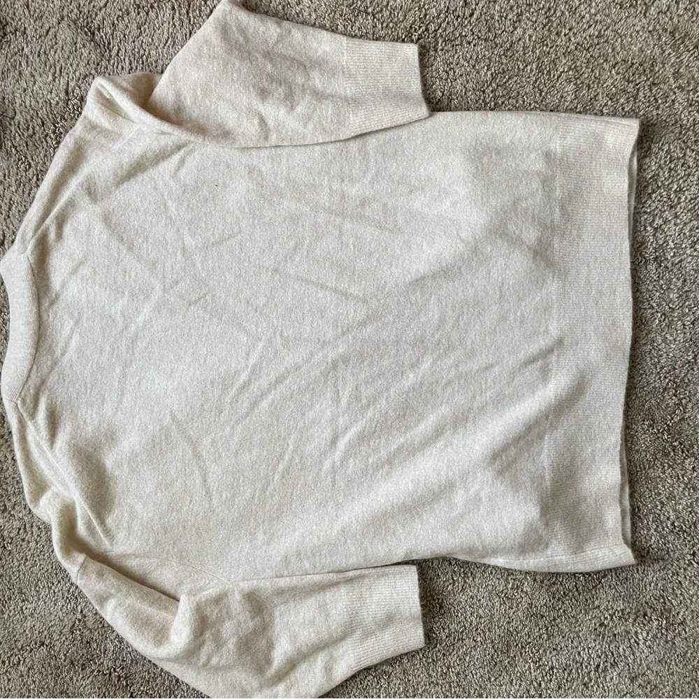 Wilfred Women’s Cardigan Size 3(L or XL) Cream Alpaca Knit Casual Office Neutral - Picture 6 of 9